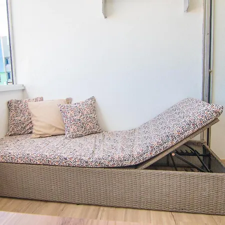 아파트 Abc - & + Balcony 6m2 *